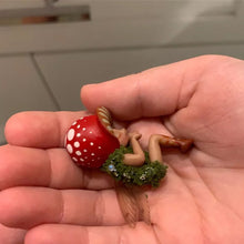 Load image into Gallery viewer, Handicraft Sleeping Baby Mushroom Fairy Ornaments - gardenstarshop
